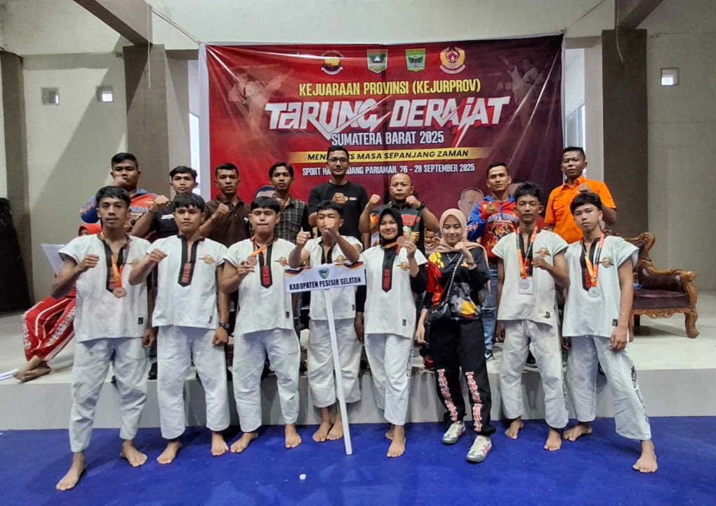Bupati Hendrajoni Berikan Apresiasi, Tarung Derajat Pessel Sabet 5 Medali di Kejurprov Padang Pariaman