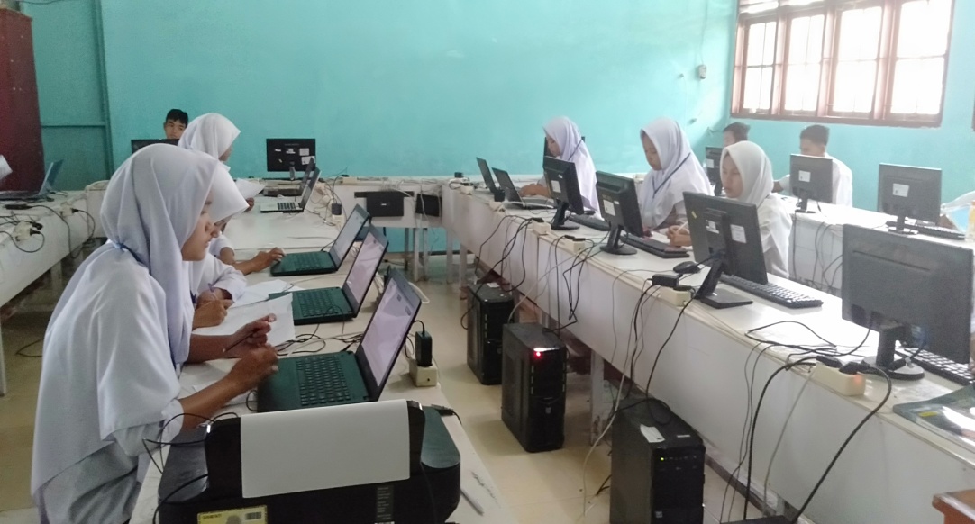 Siswa SMP/ MTS ikuti UN