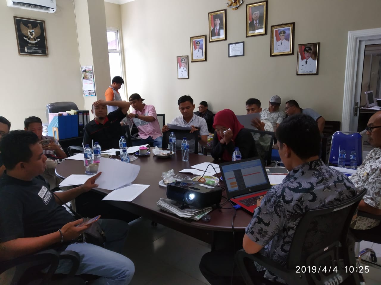 Pemda Pessel Akomodir Kebutuhan Masyarakat Akan Informasi melalui berita