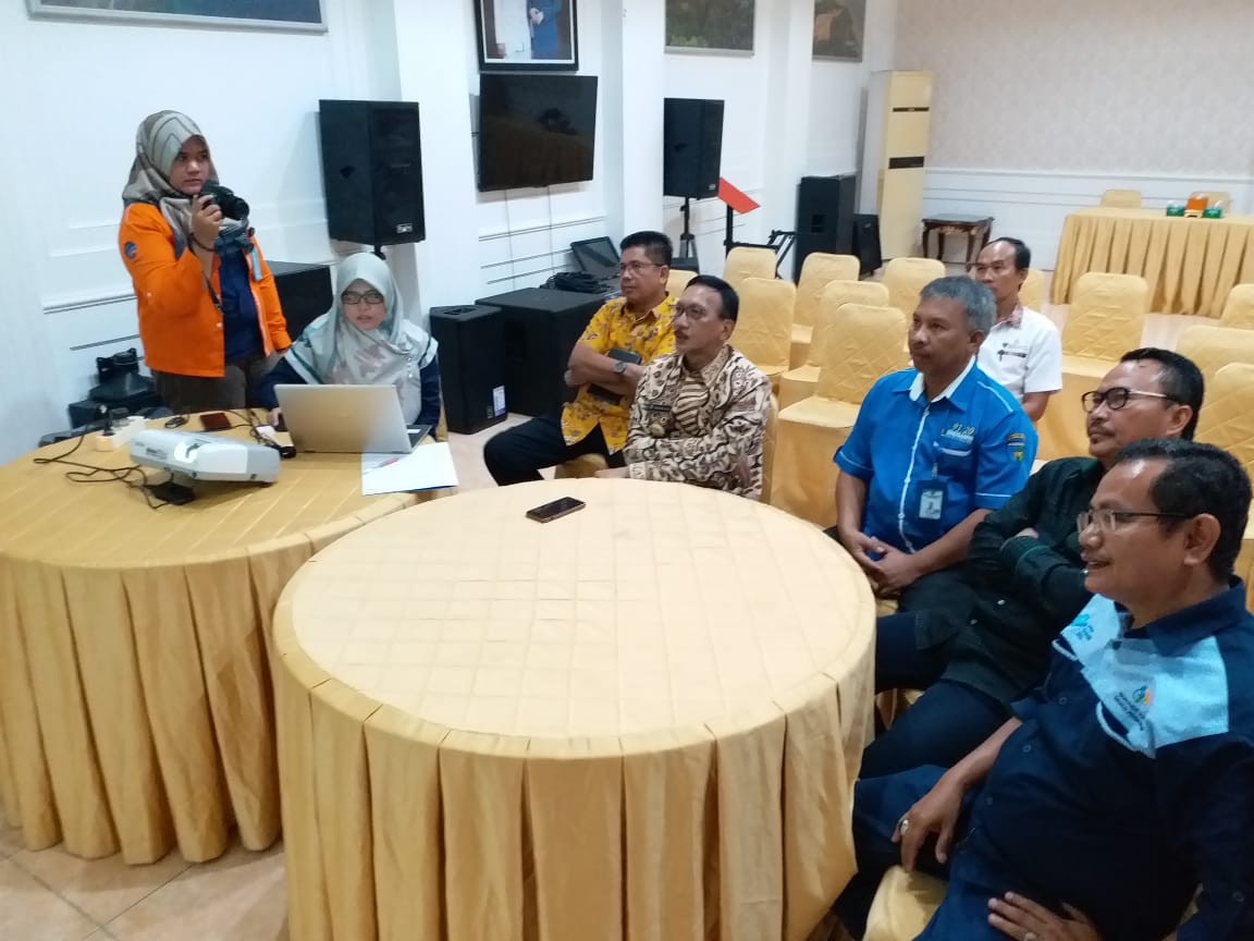Bupati Pessel Lakukan Perekaman SP2020 Online