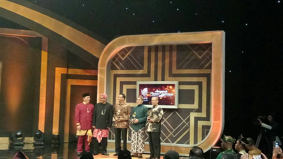 kawasan Mandeh menjadi juara I pada  Kategori Surga Tersembunyi Terpopuler 