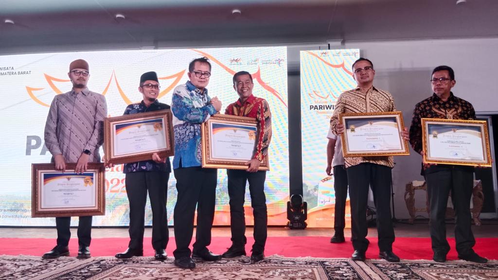 Pantai Carocok Pesisisr Selatan, Terbaik Daya Tarik Wisata Halal Anugerah Pariwisata Sumatera Barat Tahun 2022
