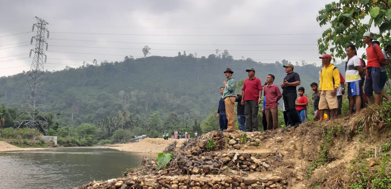 Pesisir Selatan Perbaiki Irigasi Jalamu Batang Kapas